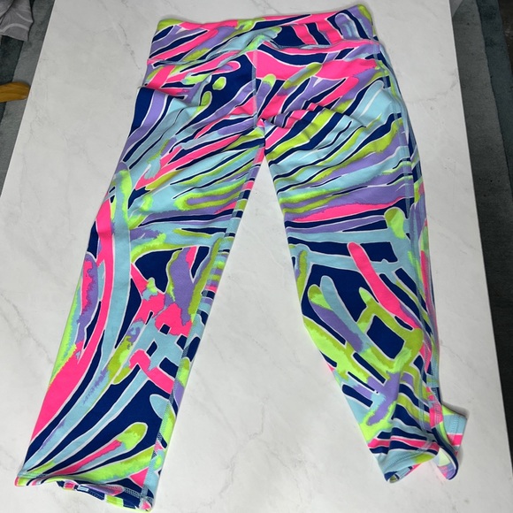 Lilly Pulitzer Pants - Lilly Pulitzer cropped luxletic leggings soft and comfortable